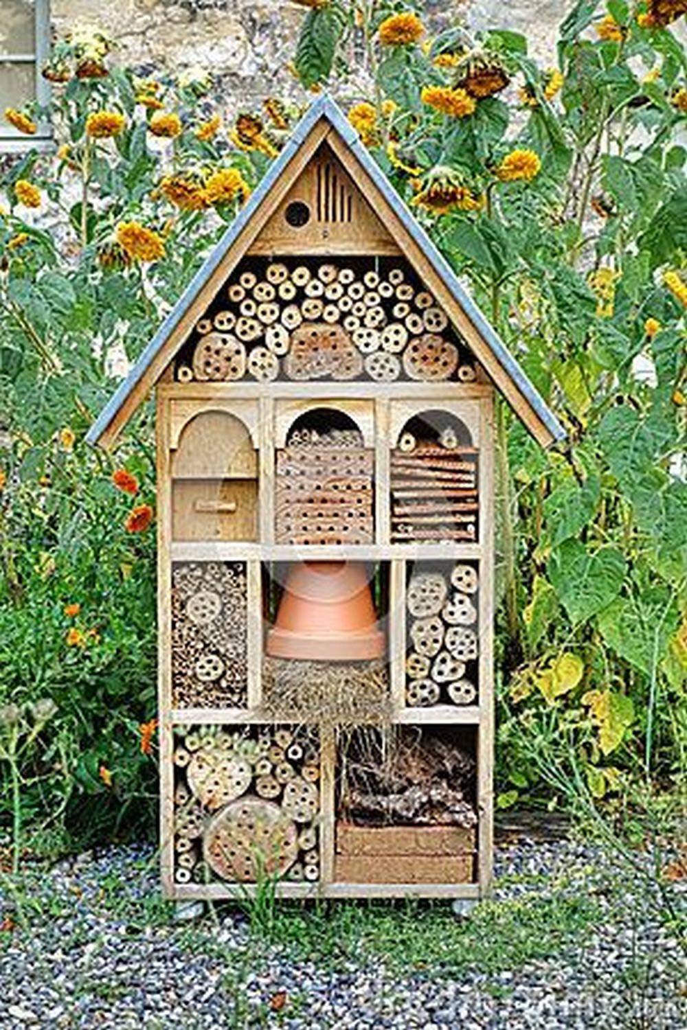 How To Build A Garden Bug Hotel The Garden 