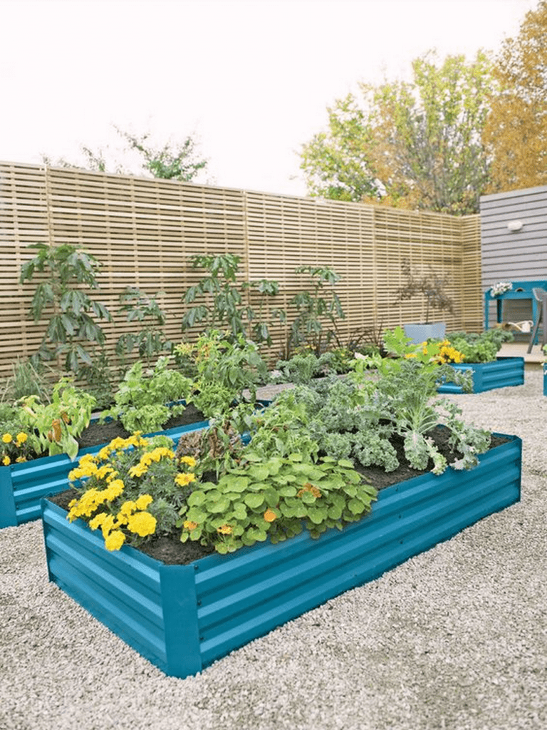 Build Your Own Corrugated Metal Raised Bed | The garden!