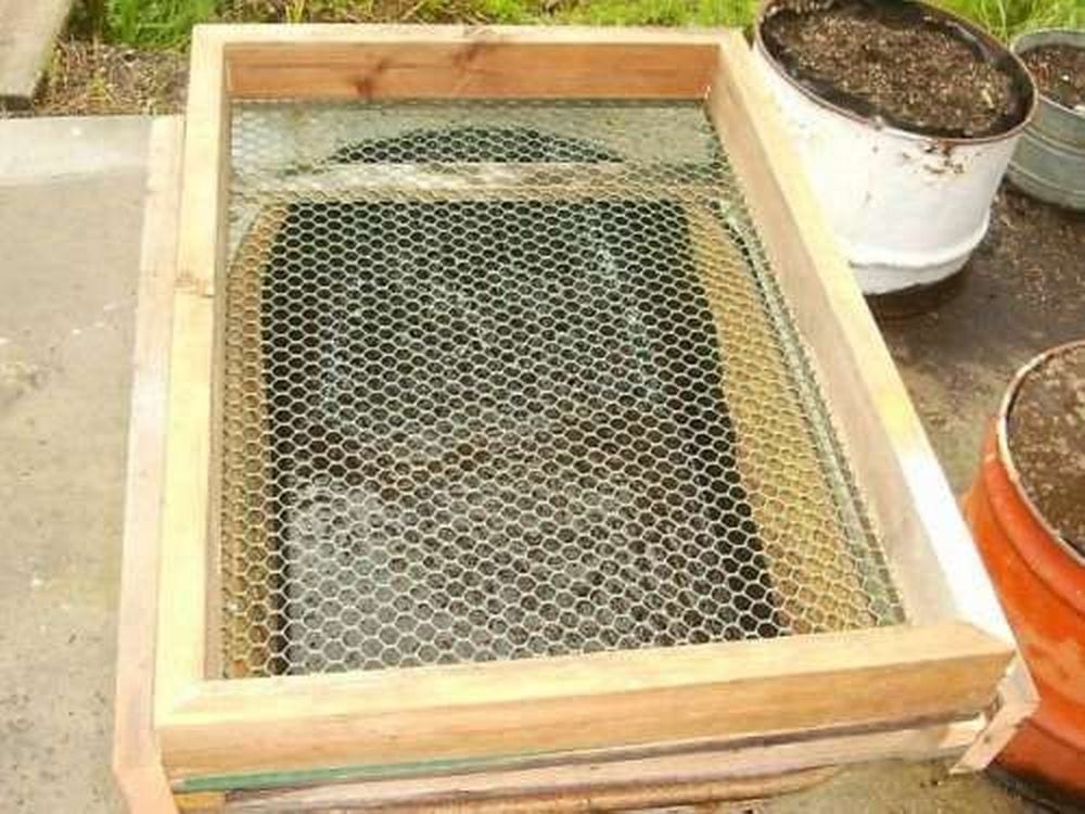 Do you want fine compost just like those sold in stores? Make your own compost sieve!