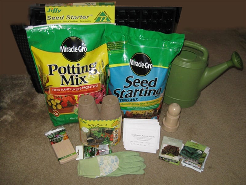  Seed-starting mixes are mainly made up of peat moss and vermiculite. 