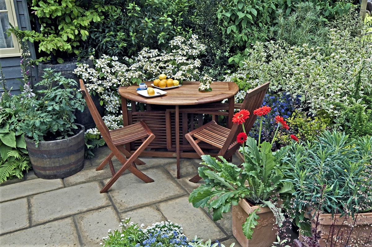 Budget-Friendly Ways to Make the Most of Your Outdoor Space