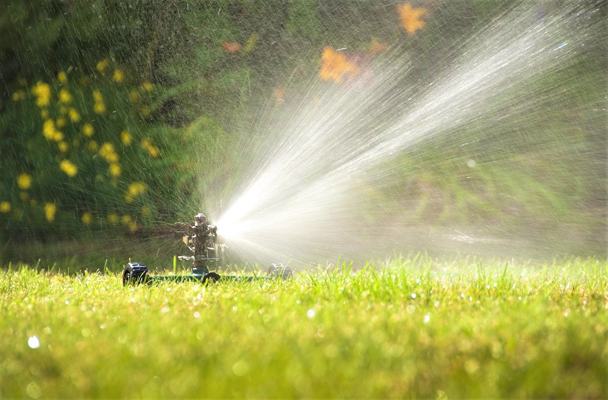 The Best Sprinklers for Your Lawn and Garden