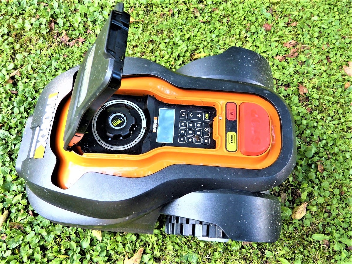 Our Take on 4 of the Best Robotic Lawnmowers in the Market