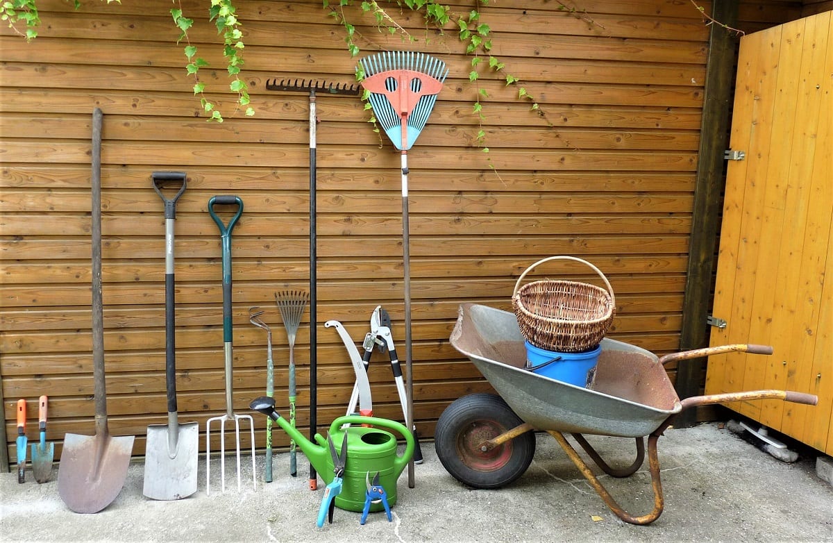 4 Simple Tools You’ll Find in an Organic Market Gardener’s Toolshed