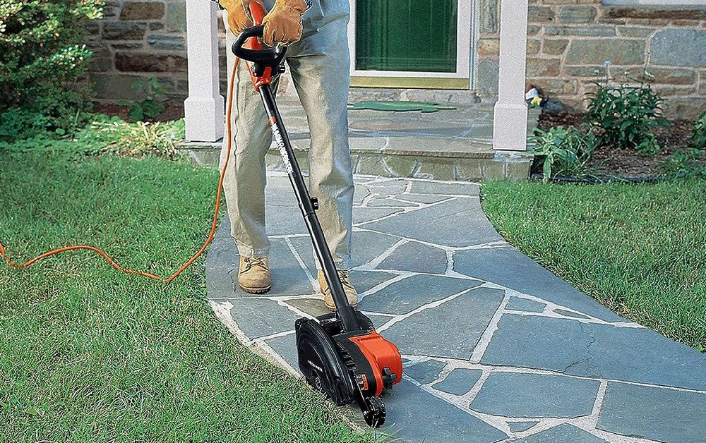 Power edgers create a barrier that prevents grass from invading those areas in your garden where you don’t want grass to grow.