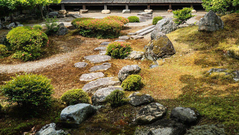 A Comprehensive Guide to Landscaping Rocks: Types and Uses